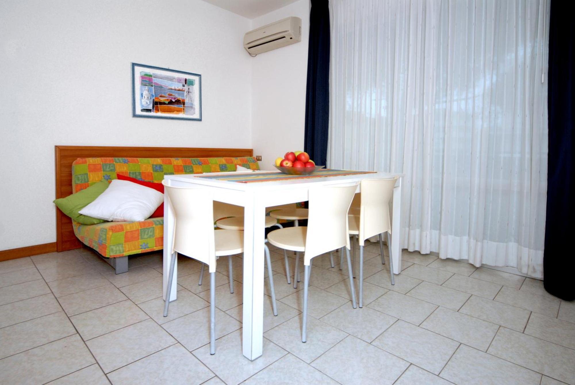 Elios Apartment Bibione Bagian luar foto